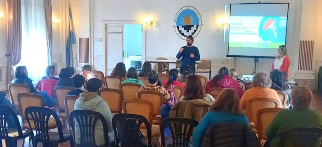 Comenzó el Taller en Gestión de Redes Sociales - Municipalidad de Dolores